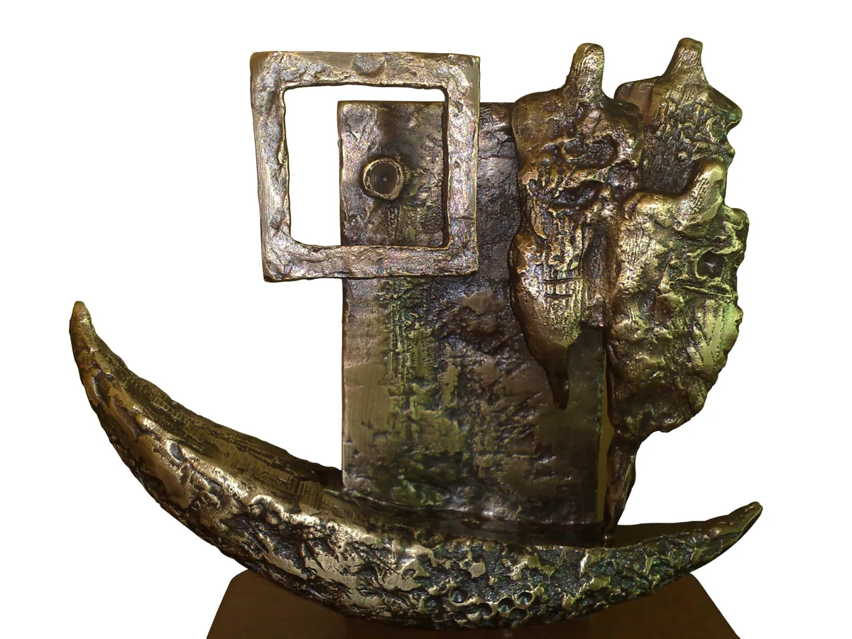 Bronze A12, 2007–2008. Bronze. Bronze of a crescent boat bearing a square frame and a tall textured figure group, with green and gold patina.
